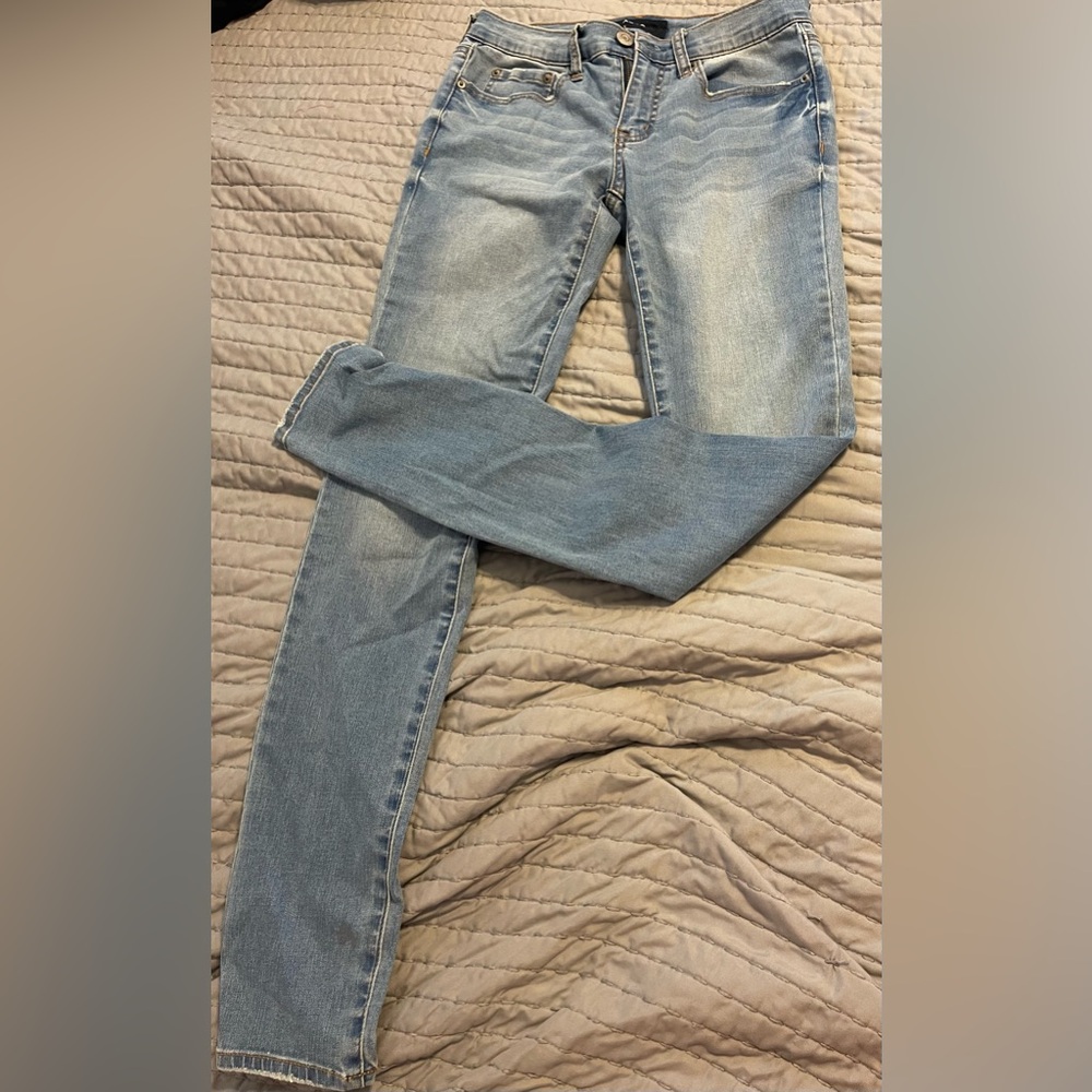 Aeropostale Low Rise Light-wash Skinny Jeans, size 4 Long